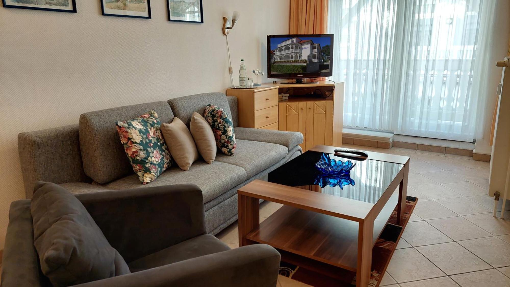 Haus & Strandburg By Rujana Apartment *